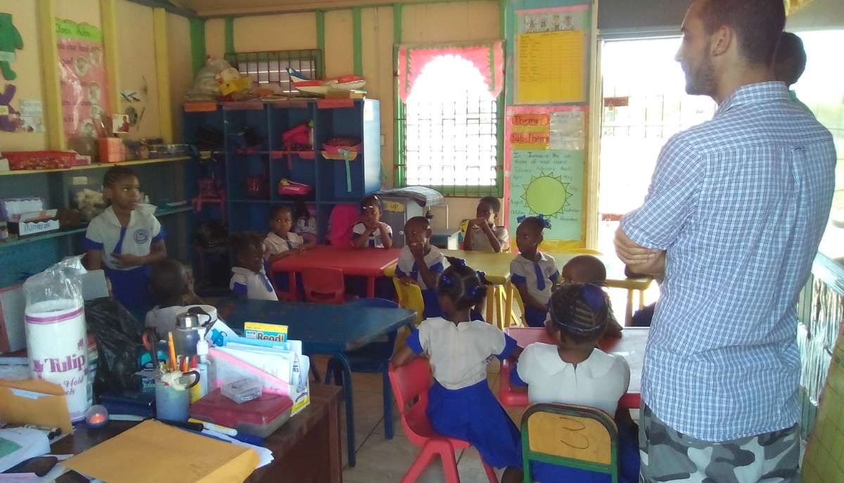 Volunteer to Teach Italian Abroad in Jamaica